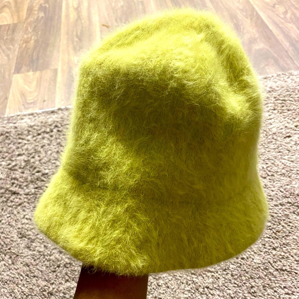 Womens bucket hat, like green